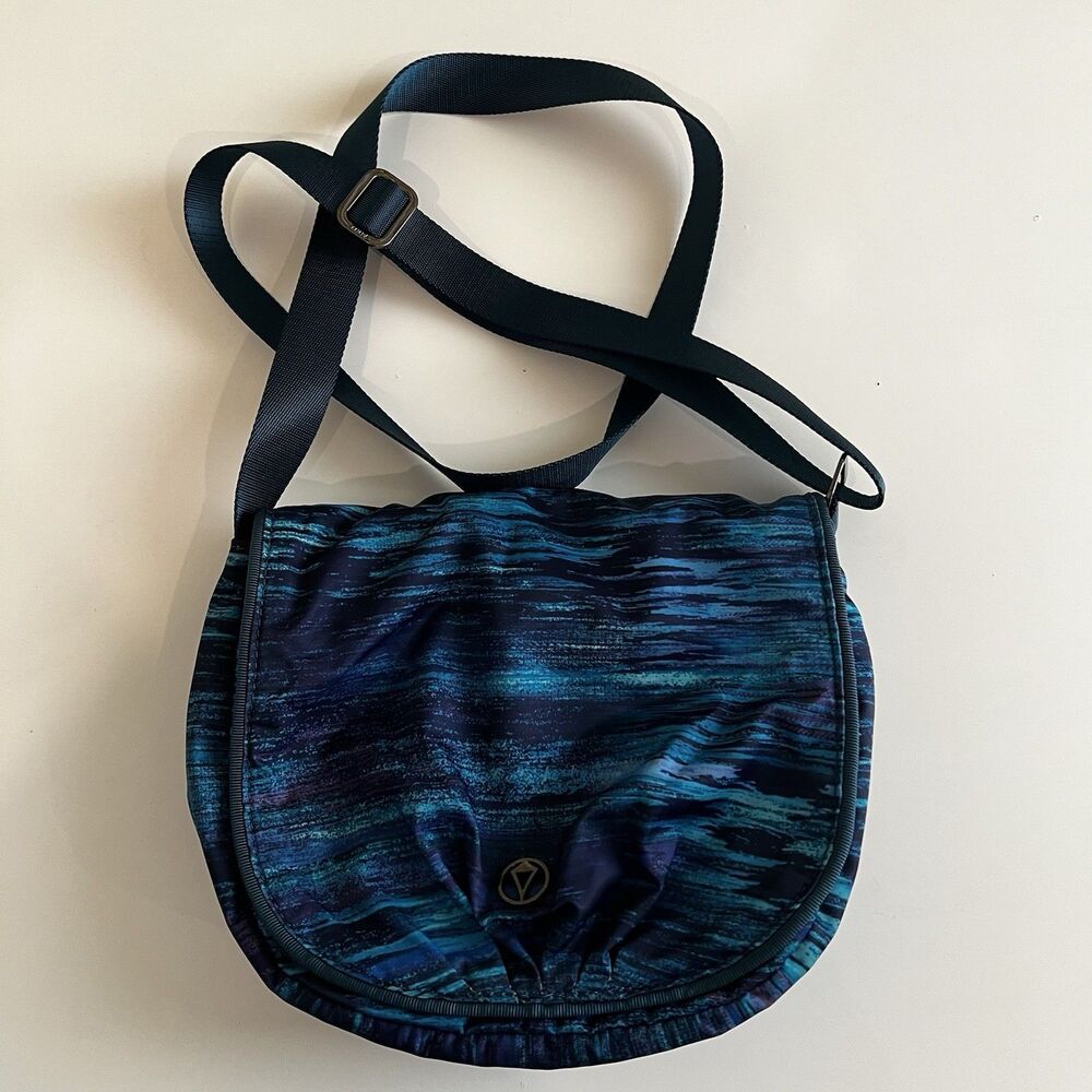 ivivva purse multicolored insulated Button Closure and shoulder bag